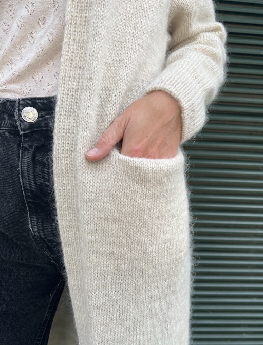 Keine Schnickschnack Strickjacke Anleitung - PetiteKnit