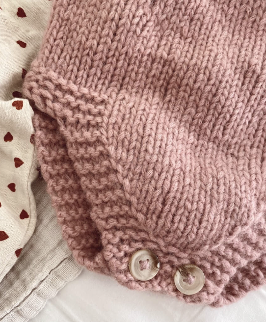 Kleiner Bruder Strampler Anleitung - PetiteKnit