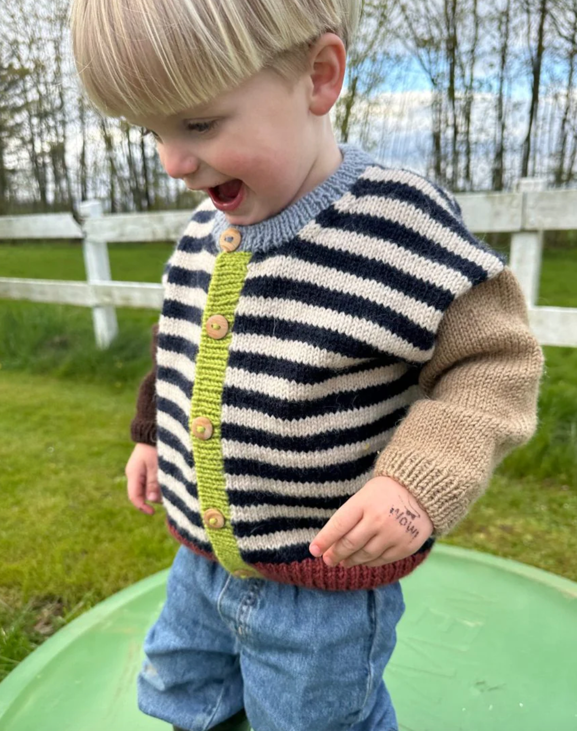 Holger Cardigan Anleitung - PetiteKnit
