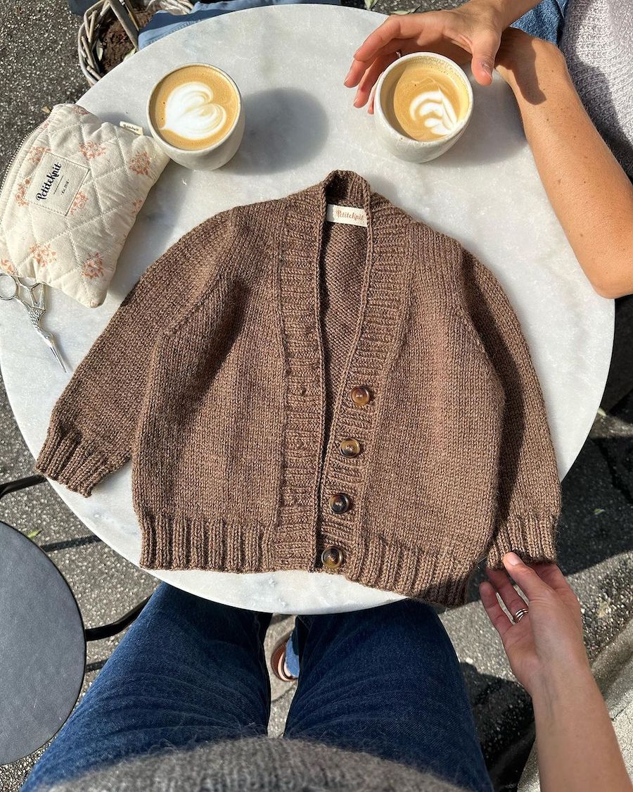 Eva Cardigan Junior Anleitung - PetiteKnit