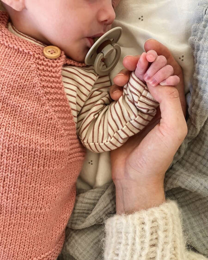 Kleine Schwester Strampler Strickpaket - Cool Wool