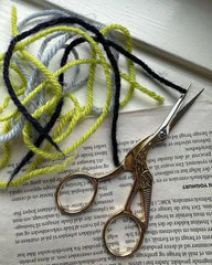 Schere mit Storchenmotiv - PetiteKnit