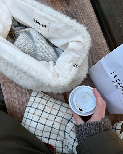 Teddy Clutch Anleitung - PetiteKnit