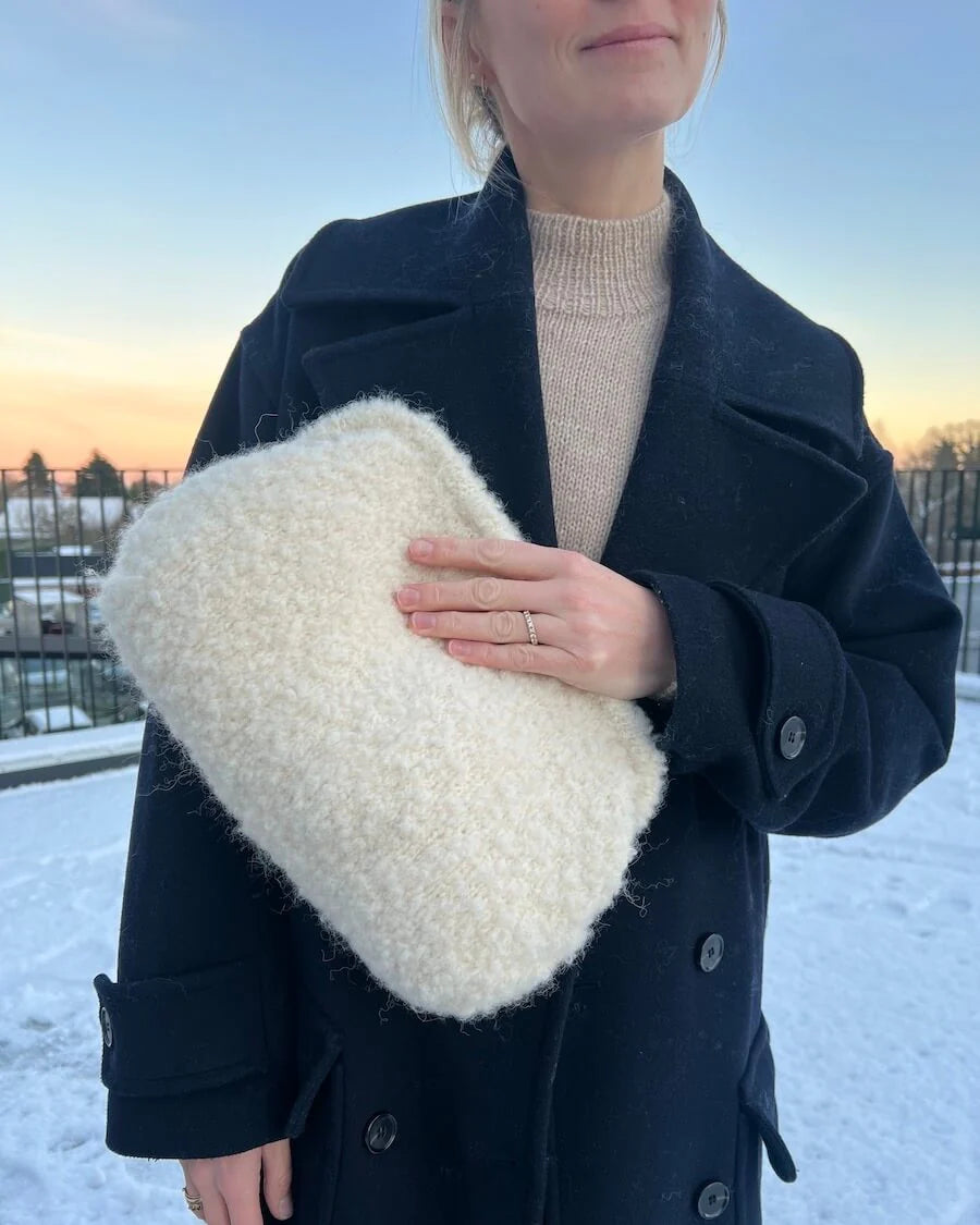 Teddy Clutch Anleitung - PetiteKnit